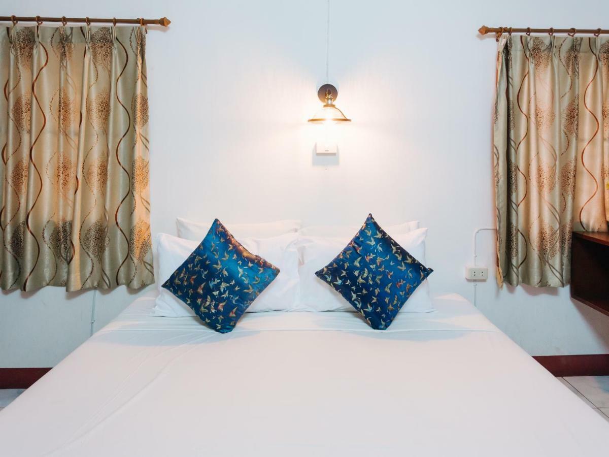 Готель Rendezvous Oldtown Chiangmai Чіангмай Екстер'єр фото